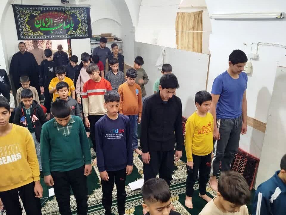 نماز سلمان نقطه عطف آخرین روز اعتکاف در مسجد صاحب الزمان فدافن