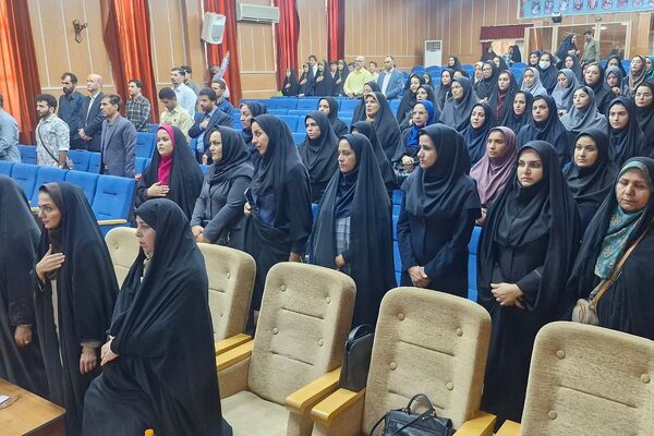 آیین تقدیر از مشاوران و رابطین مشاورین در قرچک