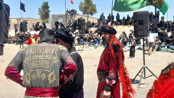 تعزیه خوانی عاشورا در روستای برزنون