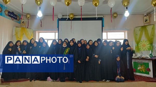 روز شاد و خاطره‌انگیز دانش‌آموزان در دبیرستان شاهد تکتم