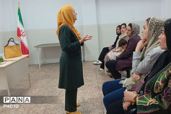 پیوند خانه و مدرسه در قاب دوربین