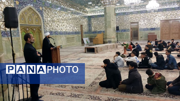 آیین جشن تکلیف دانش‌آموزان دبیرستان شهید غفاری قم