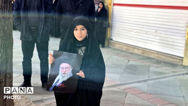 اقامه نماز جمعه و راهپیمایی باشکوه در فارسان 