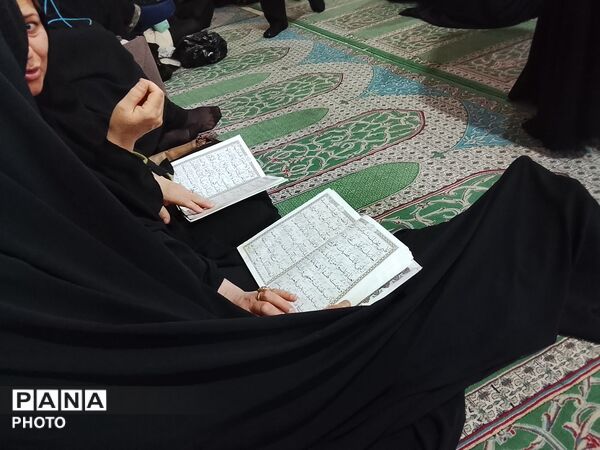 مراسم شب قدر در مسجد شهدای گمنام 