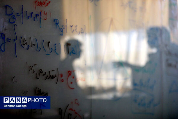 بازدید اصحاب رسانه از مدارس استعدادهای درخشان شهر تهران
