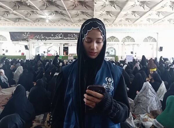 حضور خبرنگاران پانای کاشمری در نماز جمعه 