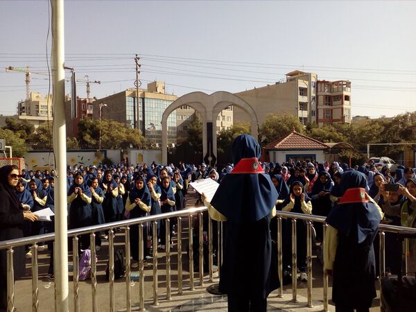 بازگشایی دبستان آرمینه مصلی نژاد همزمان با نواختن زنگ مهر وهفته  دفاع مقدس