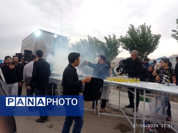 مراسم بزرگداشت شهدای خدمت با حضور نوجوانان انقلابی