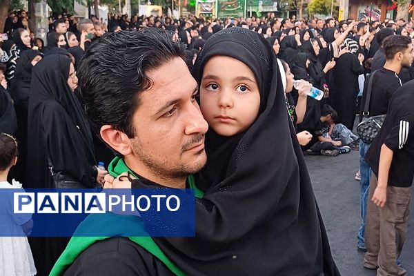 حضور پرشور کودکان و نوجوانان ورامینی در مراسم عزاداری روز عاشورا