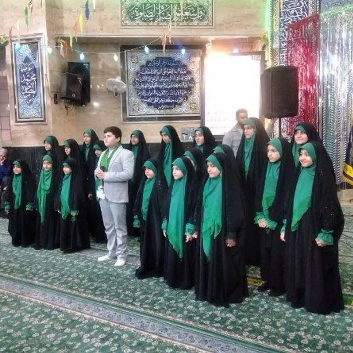 سرود یکی از راه‌های آشنا شدن با مسائل و مفاهیم دینی  است