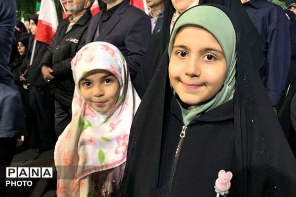 اجتماع و رزمایش دختران جان فدای ایران در میدان نماز شهرری 