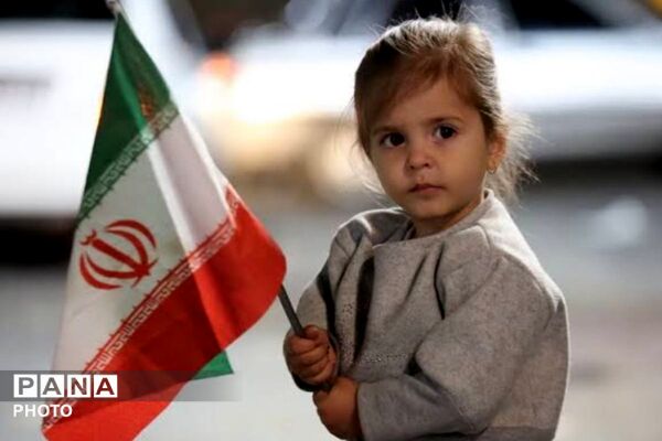 رباط‌کریم غرق در شور غدیر؛ از تجمعات مردمی تا برپایی غرفه‌های فرهنگی