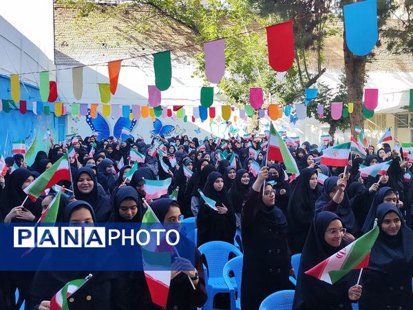 نواختن زنگ مهر سال تحصیلی۱۴۰۴-۱۴۰۳ در ناحیه ۲ مشهد