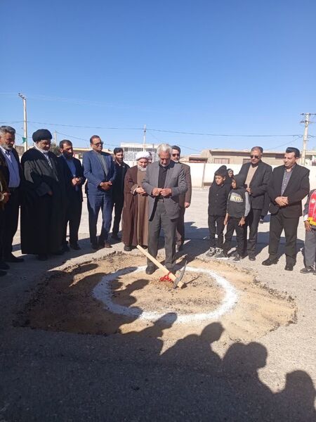 آیین کلنگ زنی آموزشگاه ۶کلاسه سلمان فارسی  در روستای بداف ابرکوه
