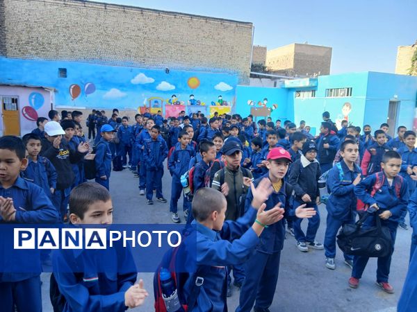 جشن  ولادت حضرت زینب(س) در دبستان عجب شیر