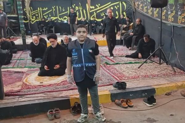 باعشق امام حسین (ع) خدمت می‌کنم