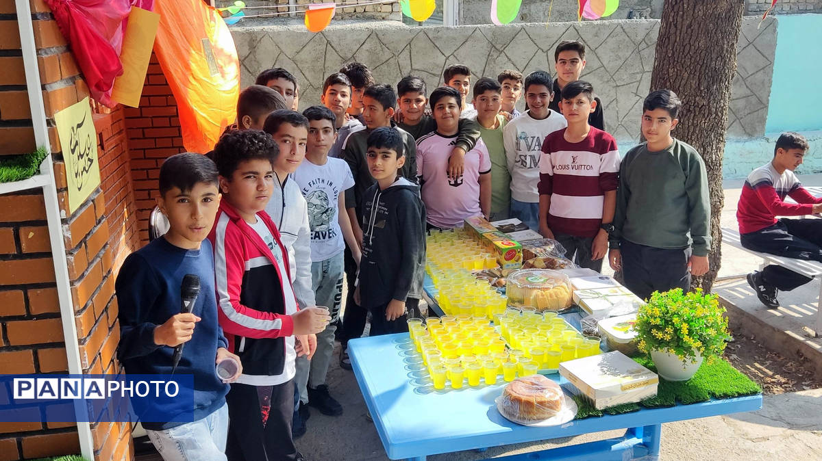 برپایی موکب دانش‌آموزان مدرسه نمونه دولتی پژوهش در جشن میلاد امام حسن عسکری (ع)