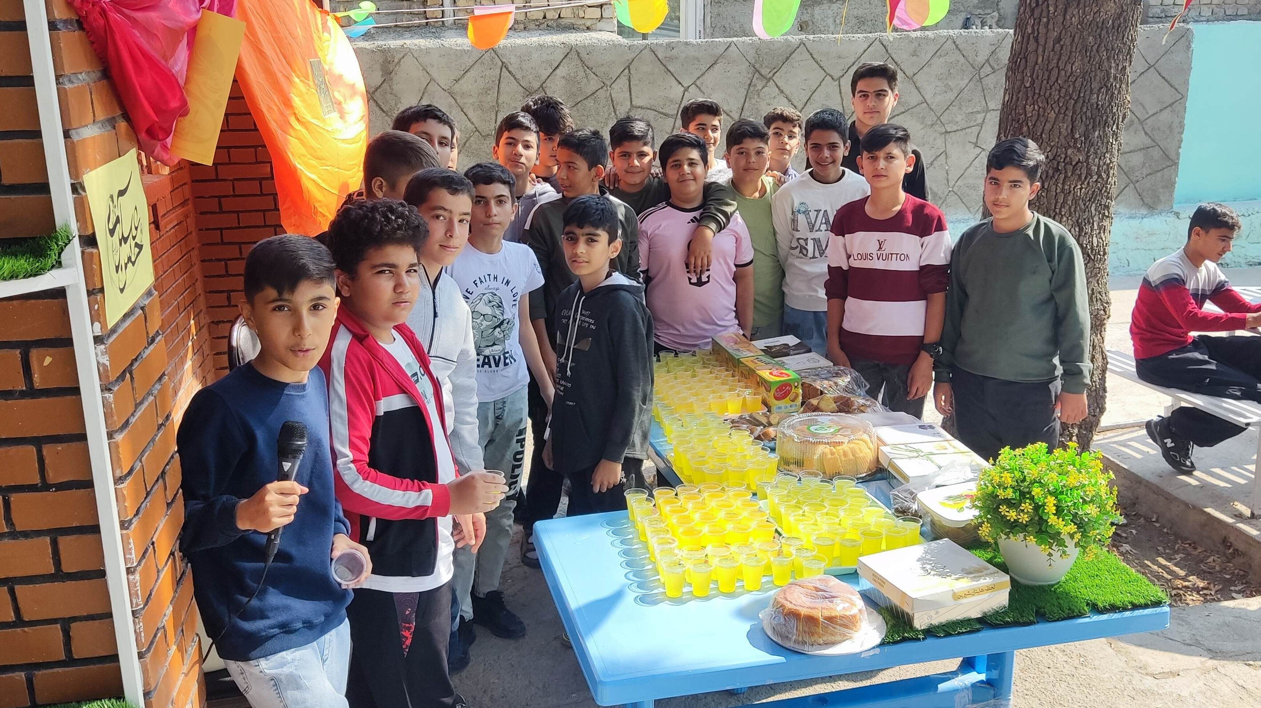 برپایی موکب دانش‌آموزان مدرسه نمونه دولتی پژوهش در جشن میلاد امام حسن عسکری (ع)