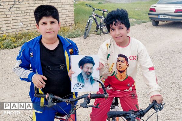 یادبودی در مسیر دوچرخه برای قهرمانان کوچک میناب