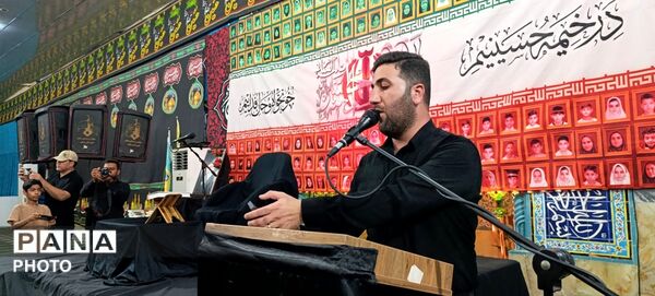 آیین گرامیداشت چهارمین ماهگرد شهادت «رهبر شهید» و شهدای دانش‌آموز دبستان شجره طیبه میناب