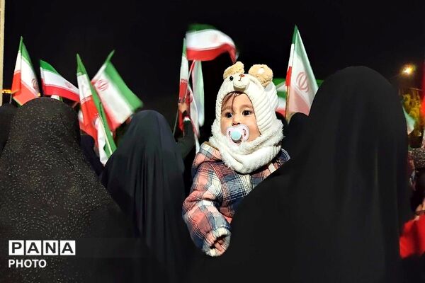 هستیم بر عهدی که بستیم تا آخر جان