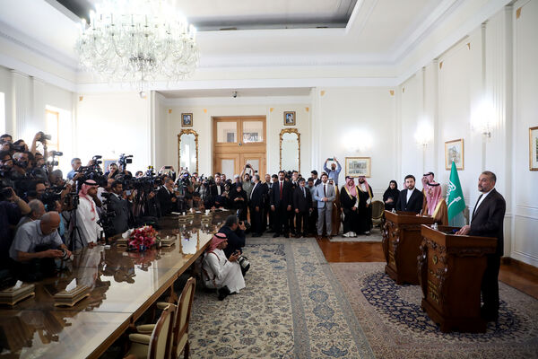 دیپلمات شهید