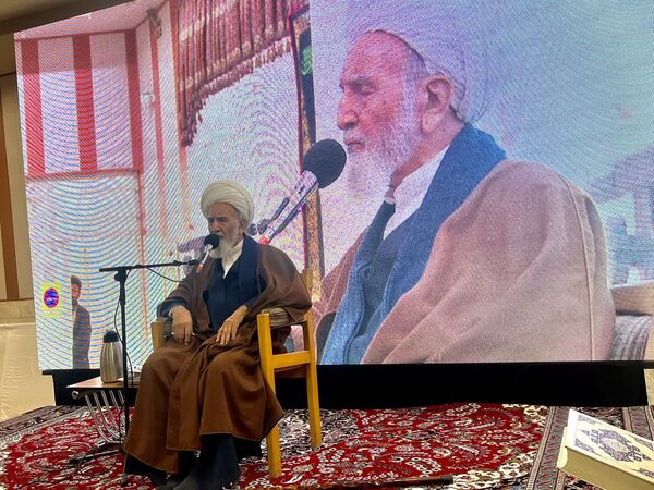 مراسم پر فیض دعای ندبه به همراه آئین رونمایی و عطرافشانی سنگ یادبود شهید گمنام 