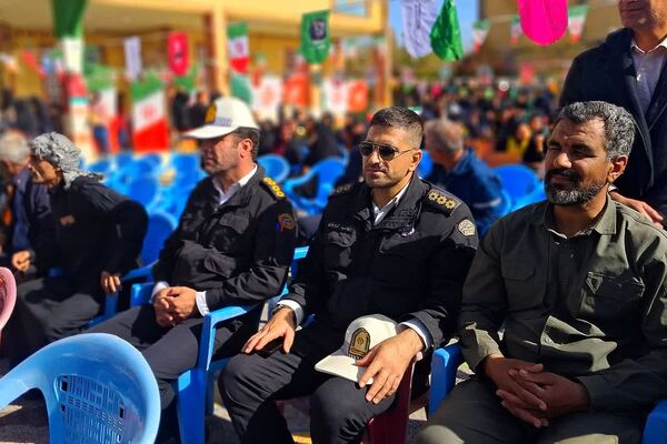 طنین زنگ انقلاب در مدرسه فرزانگان شهرستان باشت