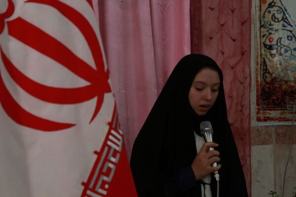 برگزاری یادواره شهدا در مدرسه بنت‌الهدی بهارستان ۲
