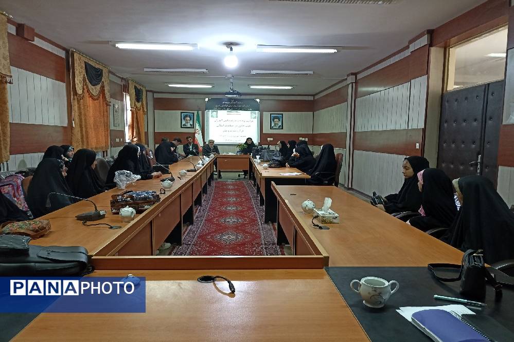 برگزاری مراسم بدرقه و توجیه مقام‌آوران رشته‌های قرآن، عترت و نماز