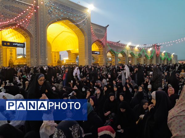 شب میلاد امام هشتم شعیان در حرم مطهر رضوی