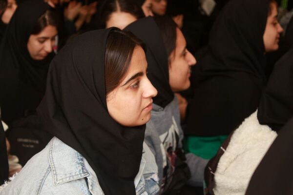 مراسم روز دانش‌آموز و هفته بسیج دانش‌آموزی در مدرسه بنت‌الهدی بهارستان۲