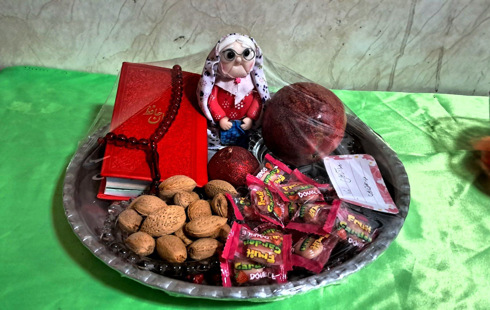 جشن یلدا در دبیرستان حضرت زینب(س) 