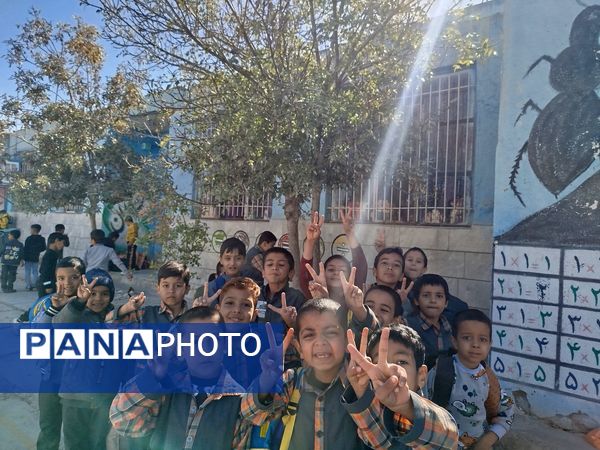 ایجاد فضای شاد وصمیمی در دبستان شهید عجمی فدافن