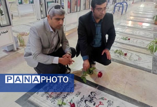 تجدید میثاق با شهدا در بوشهر