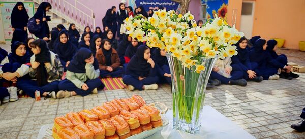 جشن ولادت صاحب الزمان در مدرسه صالحین 