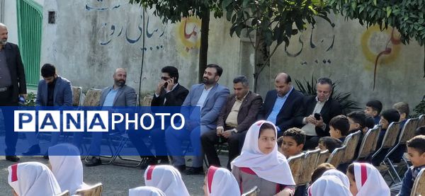 تماشاخانه سیار کانون پرورش فکری کودکان و نوجوانان میهمان کودکان محمودآبادی