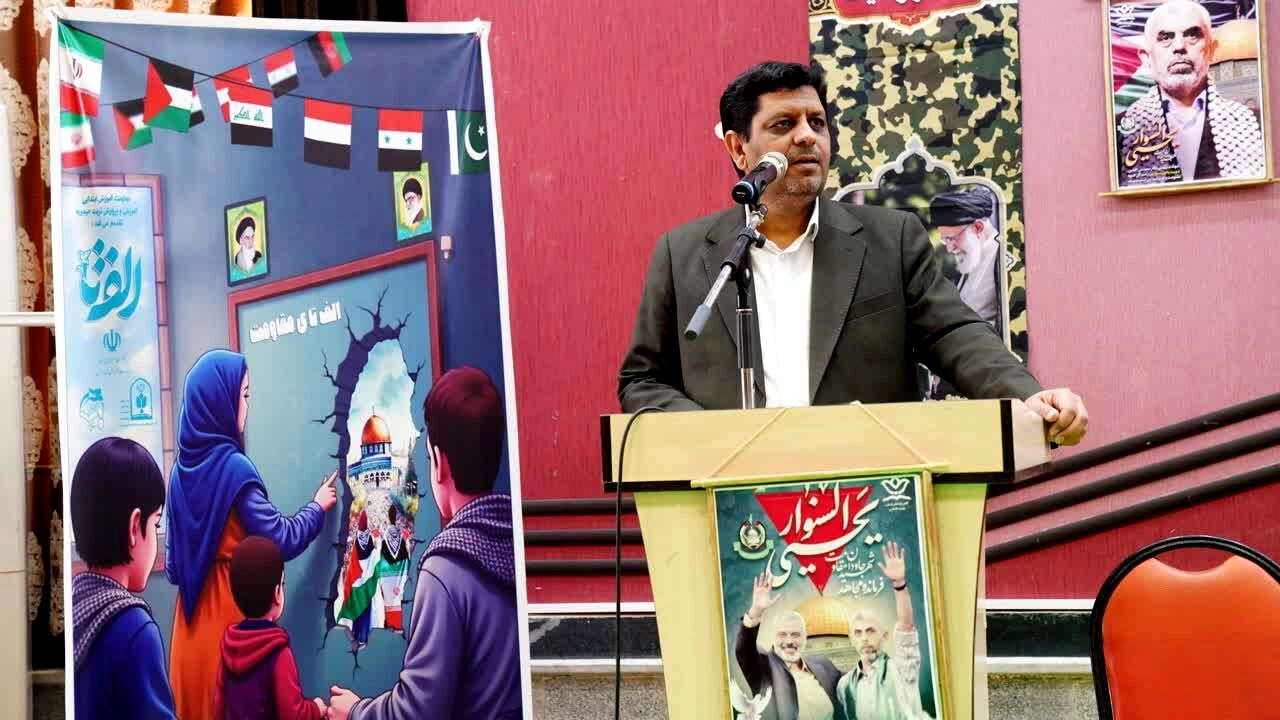 مدرسه تنها محل علم‌آموزی نیست