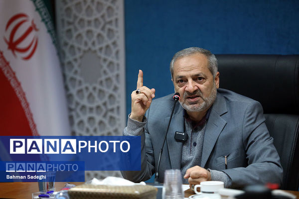 دیدار وزیر آموزش و پرورش با مسئولان اتحادیه انجمن‌های اسلامی دانش‌آموزی سراسر کشور