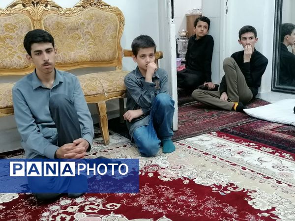 عزاداری نوجوانان کاشمری به یاد حضرت رقیه (س)