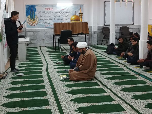 جشن ولادت باسعادت حضرت مهدی (ع) در دبیرستان نمونه آیت‌الله خامنه‌ای