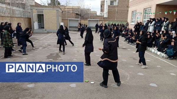  مسابقات ورزشی در دبیرستان خاص نمونه فرهنگ 