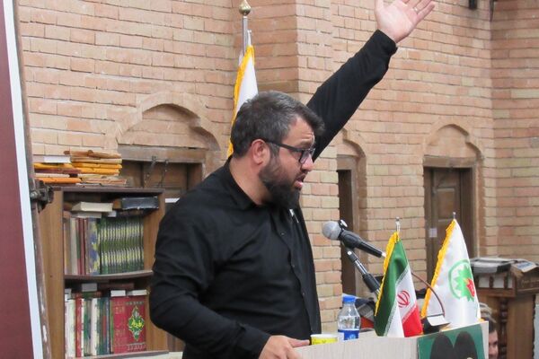مراسم چهلمین روز شهادت شهدای اقتدار با حضور گسترده مردم کردستان در سنندج 