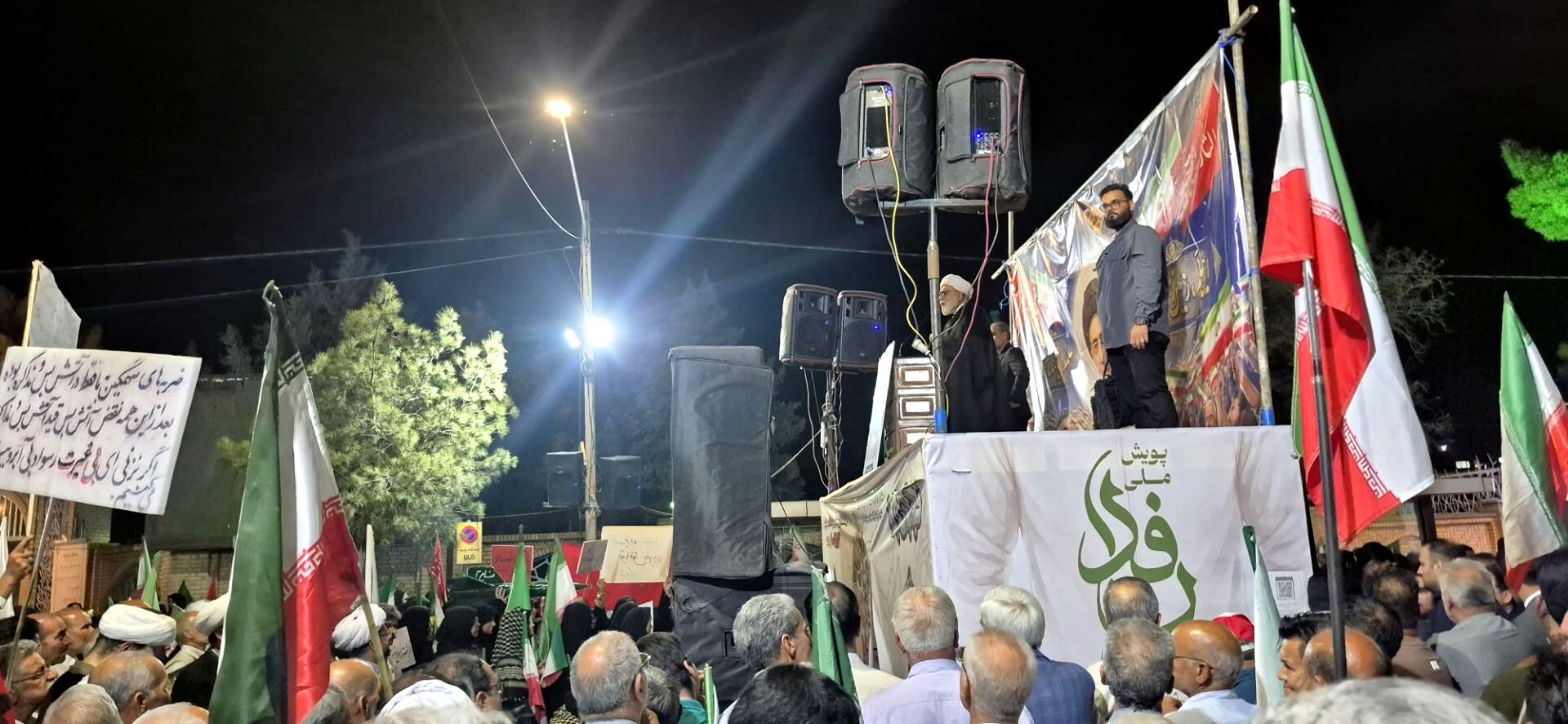 اتحاد و انسجام مردم ایران دشمن را زمین گیر کرد