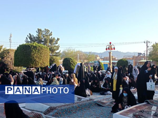 نماز عید فطر ۱۰ هزار نفری در کاشمر 