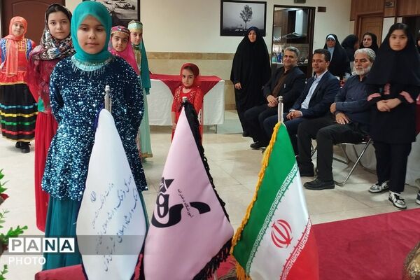 از عطر غذاهای سنتی تا رنگین‌کمان اقوام ایران در دبستان هدی