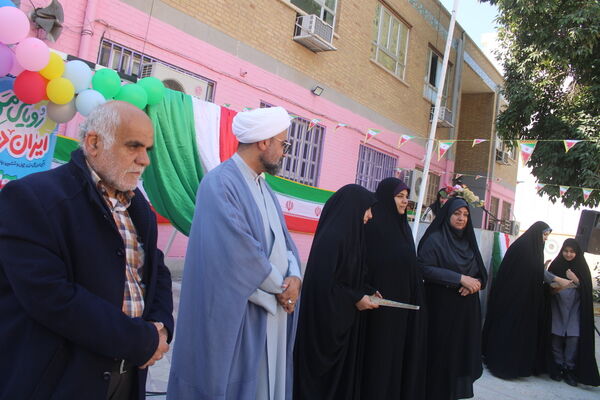 جشن دهه فجر انقلاب اسلامی در دبیرستان رضوان شهرستان بوشهر