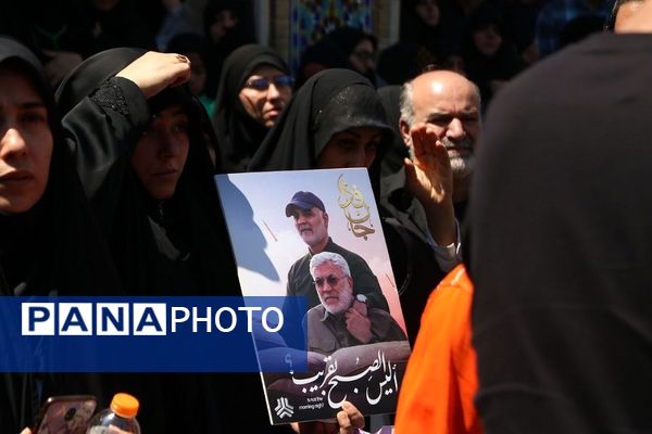 وداع با پیکر مطهر شهید حسین امیرعبدالهیان در شهرستان ری