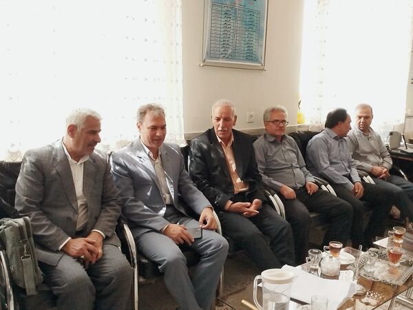 دیدار معاون پرورشی آموزش و پرورش کاشمر با کادر دبیرستان امام حسین (ع)