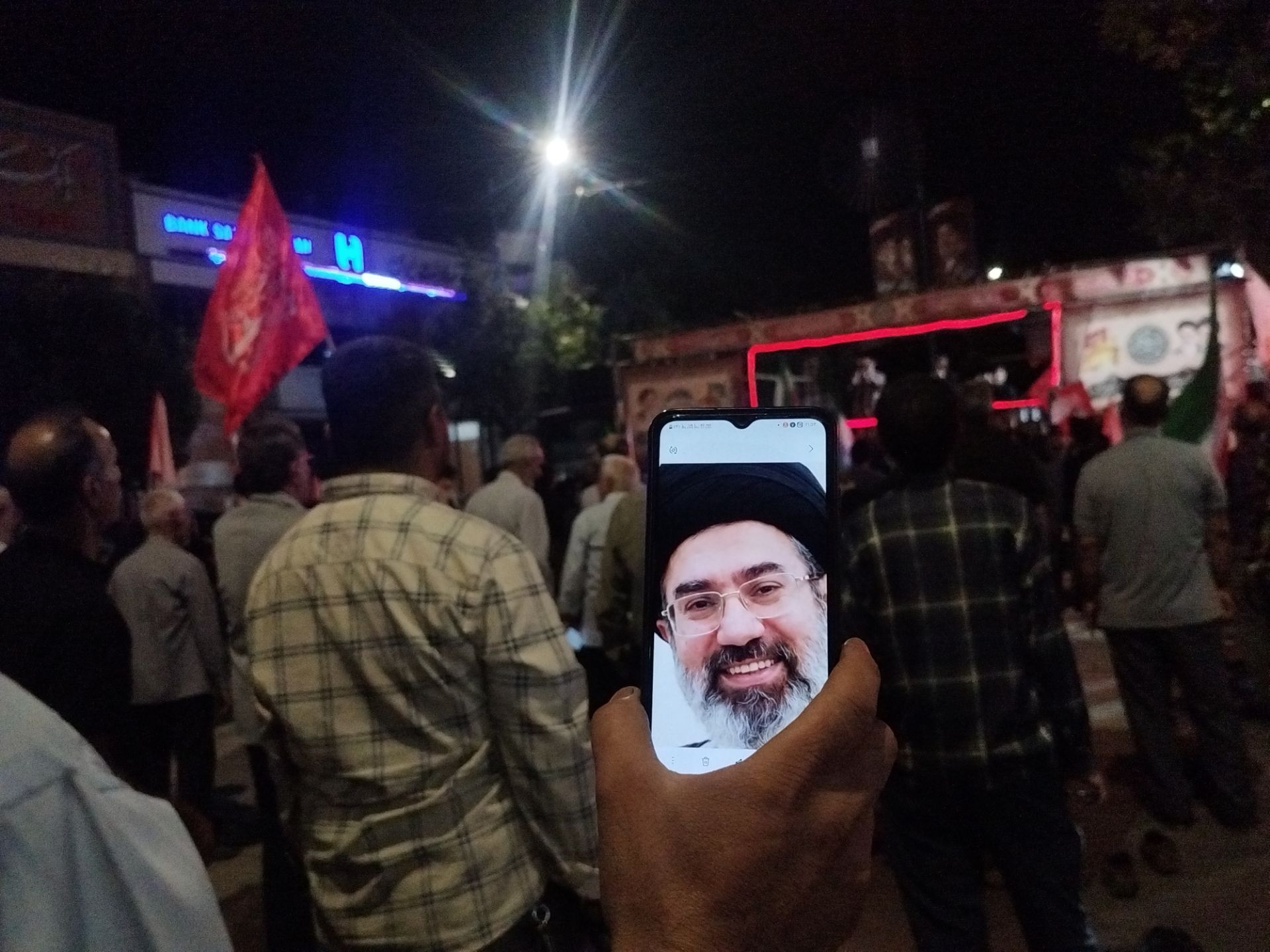 شبی دیگر در سایه سرای مسجد جامع شهرستان نیشابور با حضور نماینده مردم نیشابور 